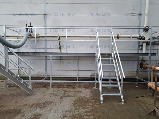 Trap met bordes